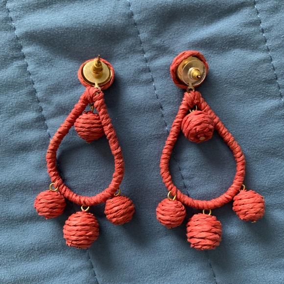 *SOLD* Rattan Earrings Lightweight Dangle Woven Bohemian Straw Wicker Drop - Picture 2 of 2